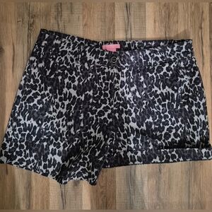 Isaac Mizrahi Black and Gray Animal Print Women's Shorts